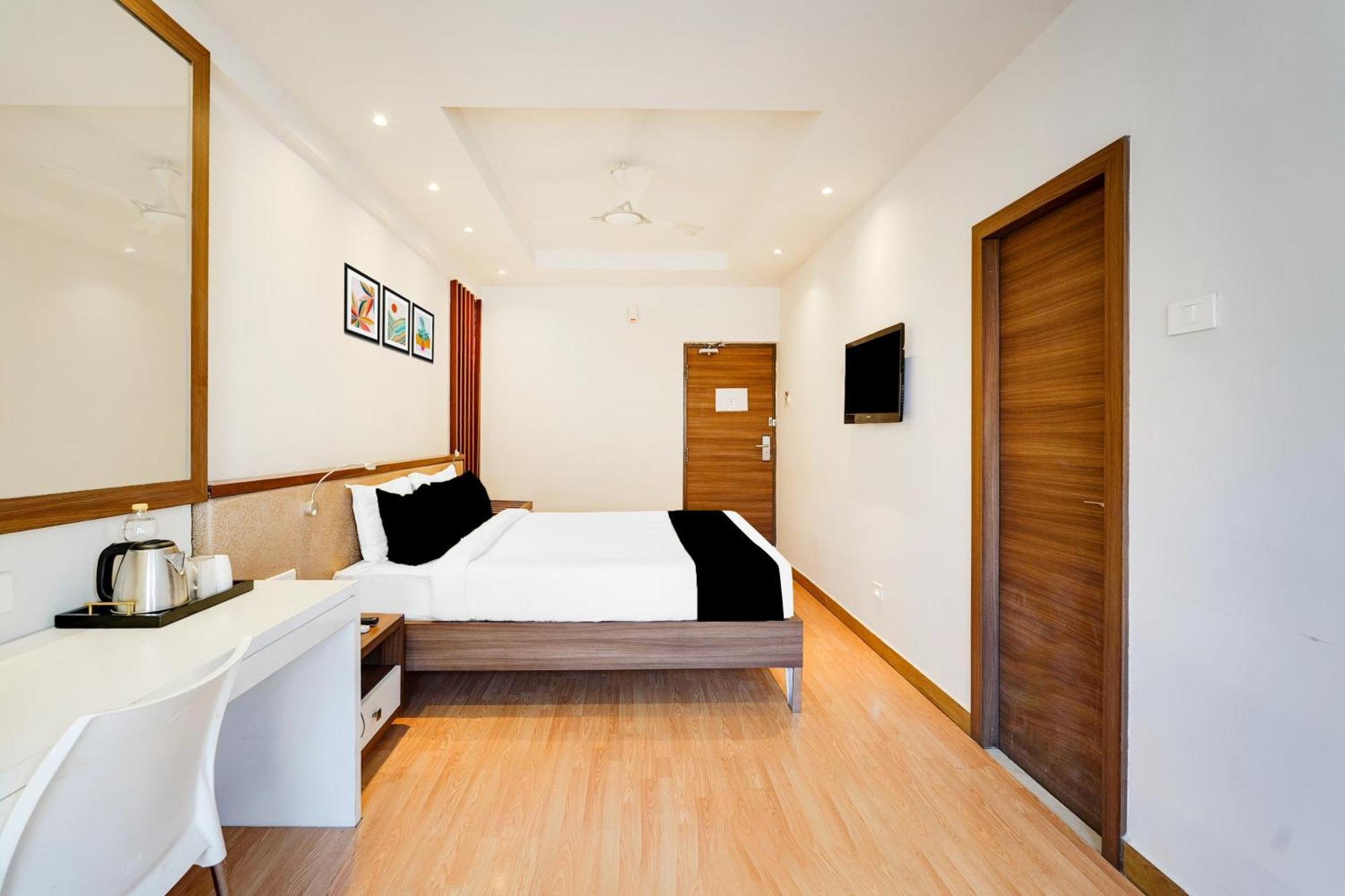 Super Townhouse Oak Kodambakkam Formerly Cine City Τσενάι Εξωτερικό φωτογραφία