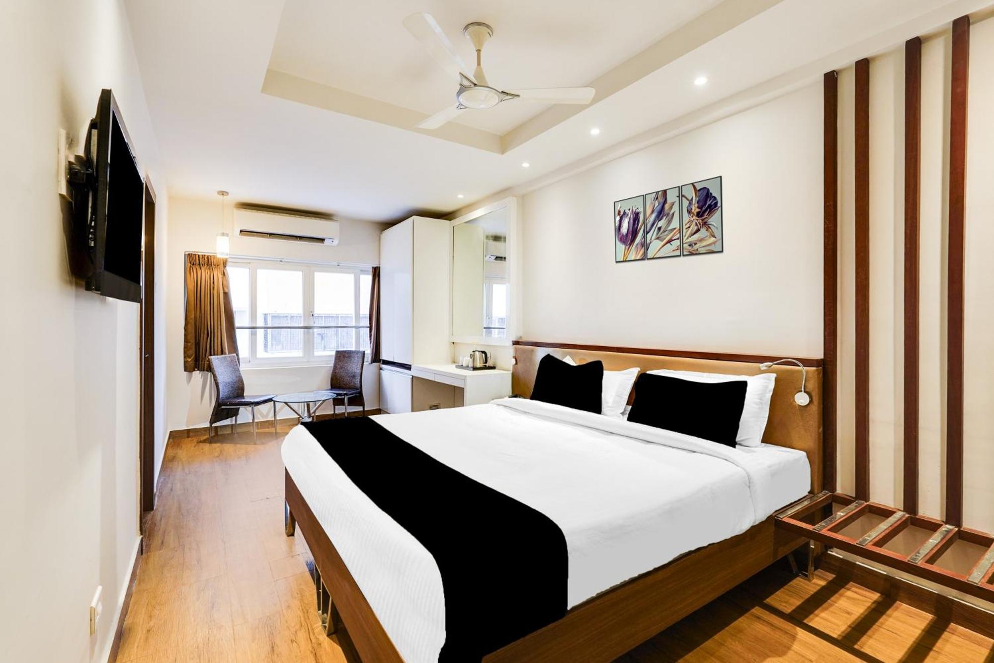 Super Townhouse Oak Kodambakkam Formerly Cine City Τσενάι Εξωτερικό φωτογραφία