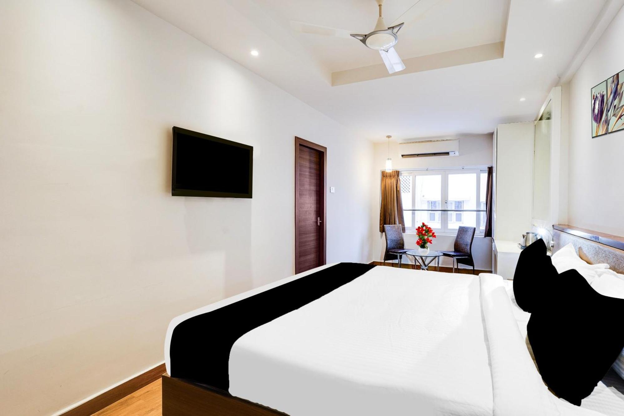 Super Townhouse Oak Kodambakkam Formerly Cine City Τσενάι Εξωτερικό φωτογραφία